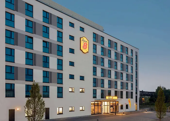 Super 8 By Wyndham Oberhausen Am Centro